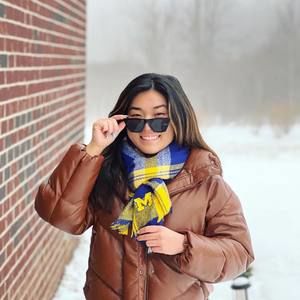 Meet your Posher, Sunji